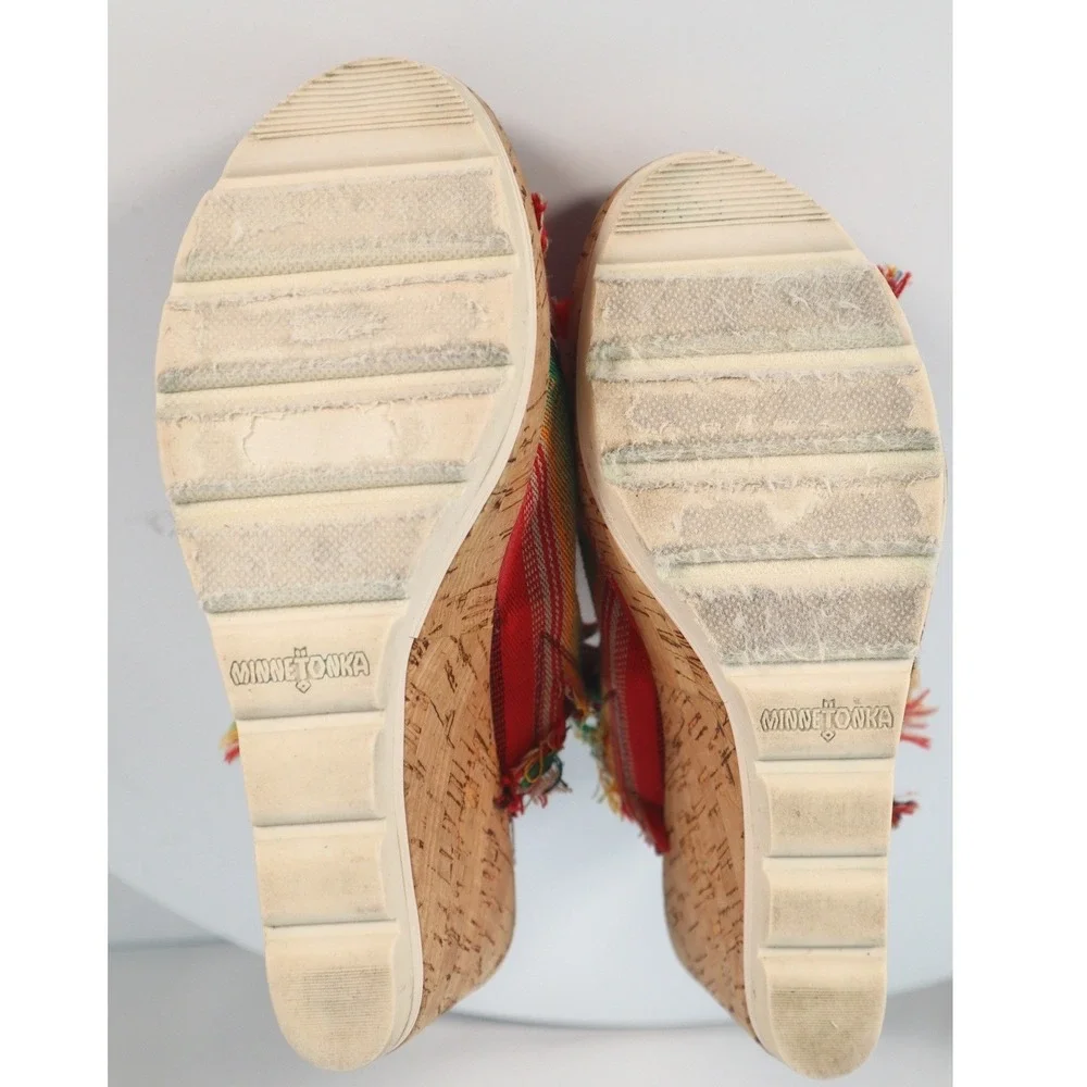 Minnetonka‎ Womens Multicolor york wedge slip on shoe Size 7.5